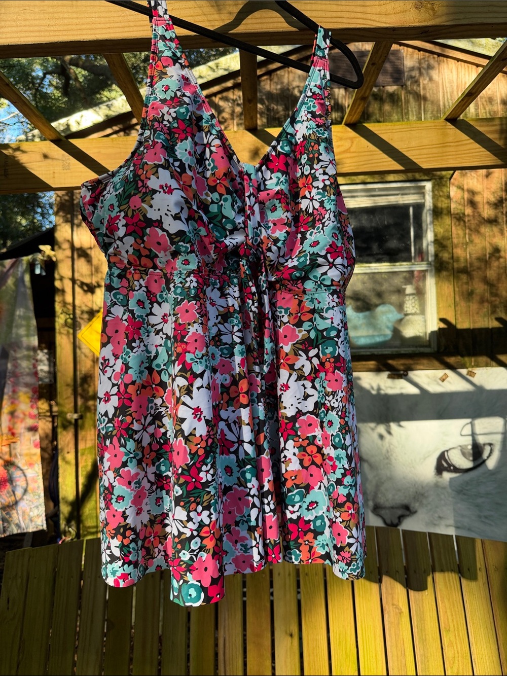 Floral V-Neck Swim top in Pink & Teal 26/28w cups and bra can be removed